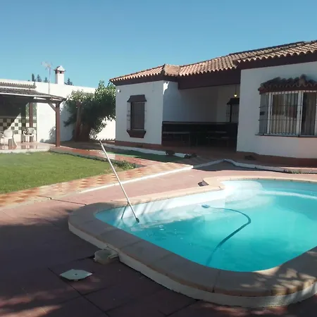 Holiday home Agradable Chalet Con Piscina Escapadas. Chiclana de la Frontera