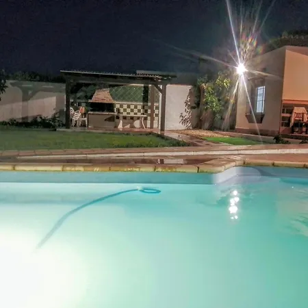 Agradable Chalet Con Piscina Escapadas. * Chiclana de la Frontera