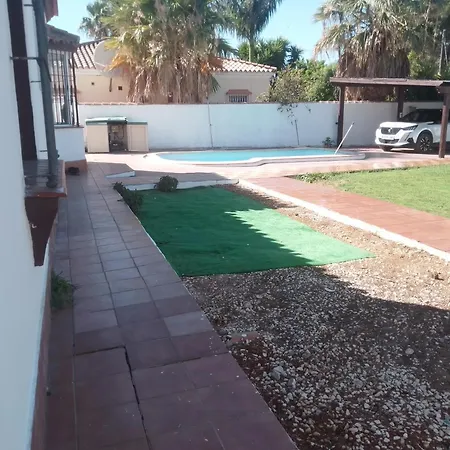 Сasa de vacaciones Agradable Chalet Con Piscina Escapadas.